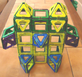A Cuboid Multicolored Owl from the Magformers Family