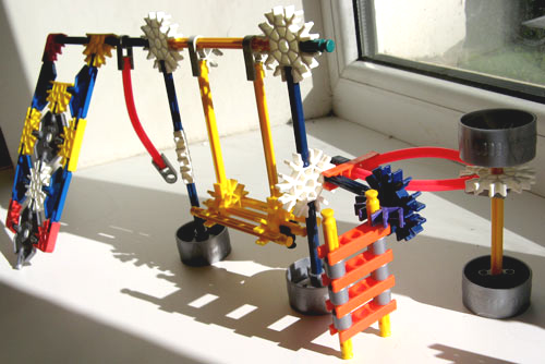 K'NEX Playground: The Ladder And The Spinning Climbing Pole