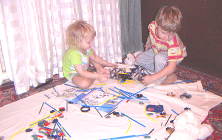 K'NEX Moon Orbit Beginning Of The Construction